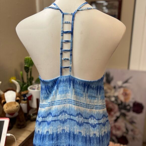 Blue tank top - Picture 2 of 7